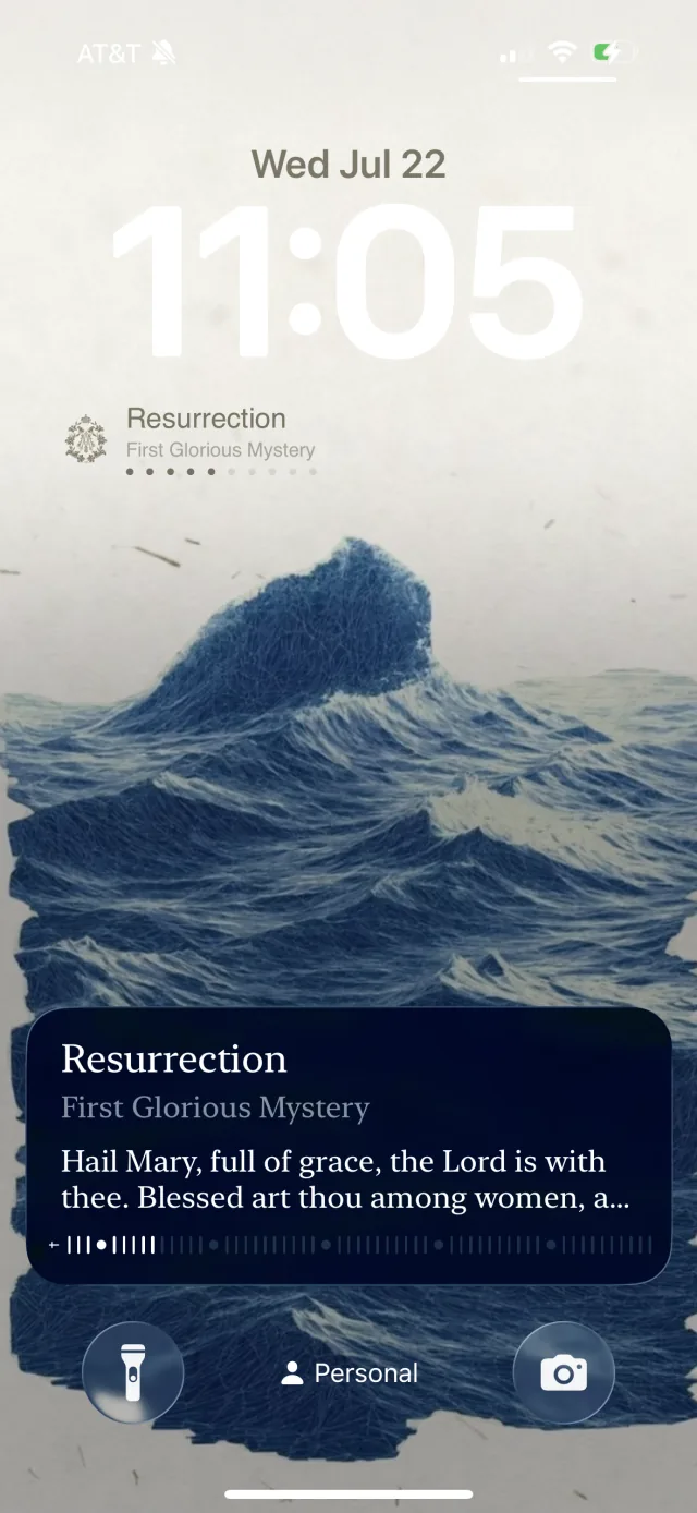 RSRY Live Activity showing the active mystery, prayer text, and rosary progress on the Lock Screen.